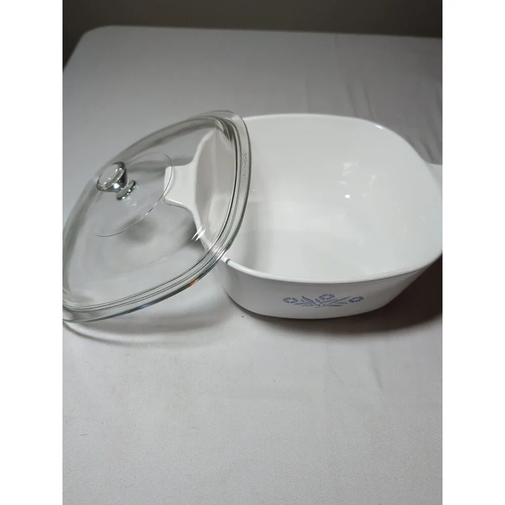RARE 2 1/2 QT Vintage CorningWare Blue Cornflower Casserole Dish with Lid